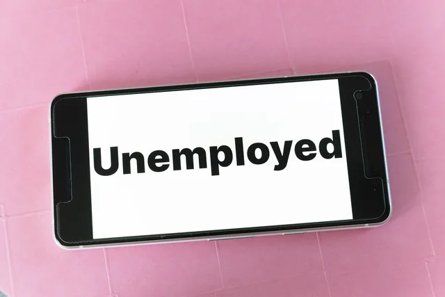 mockup, screen, smartphone, website, blog, word, unemployment, unemployed, money, merit, job, lost, bankruptcy, financial, problem, looking for, business, work, desperate, retirement, unemployment, unemployment, unemployment, unemployment, unemployment, unemployed. Barometr zawodów a prognozy GUS: czym się różnią