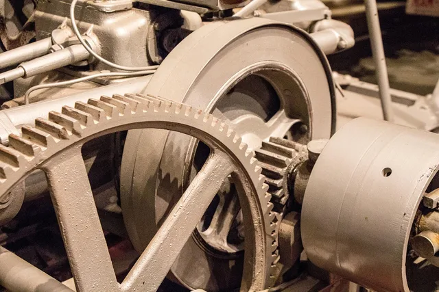 gears, mechanical, mechanism, cogwheel, wheel, industrial, technical, cog, 3d, gearwheel, screw, design, technology, bright, light, business, service, machine, development, work, transmission, engineering, control, system, industry, solution, machinery, engine, equipment, tools, progress, farm, farming, agricultural, tractor, grey, silver, round, power, connection, teeth, metallic, metal, precision, instrument, energy, machine-part, motion, brown energy, brown tools, brown teeth, brown power, brown service, brown technical, gears, gears, gears, gears, gears. Branże gospodarki: struktura, zatrudnienie i kierunki zmian
